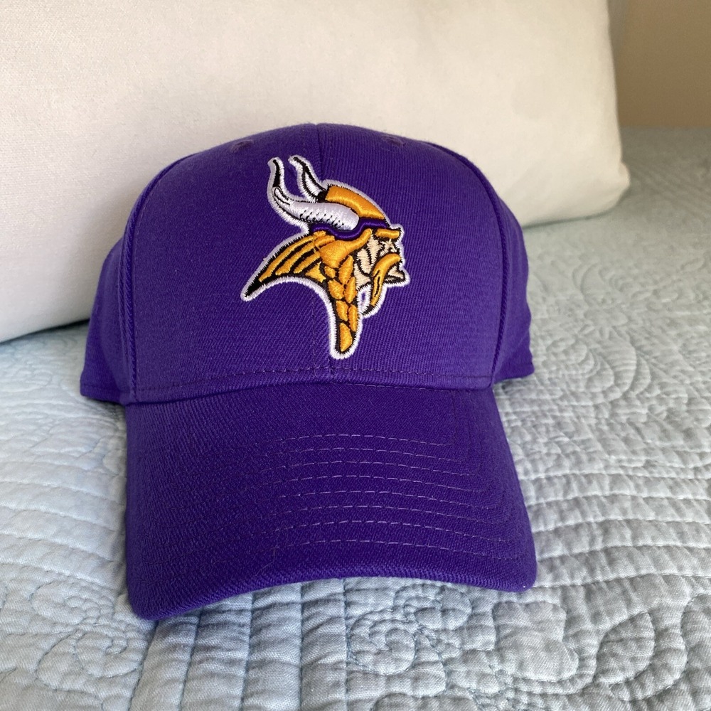 Minnesota Vikings  NFL Purple Reebok Hat Cap Stretch Fit  S/M NWOT